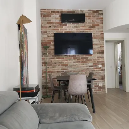 Appartement 30 Meters From The Lambrate M2 Citta Studi Metro Station *