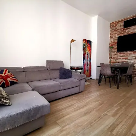 30 Meters From The Lambrate M2 Citta Studi Metro Station Appartement Milaan